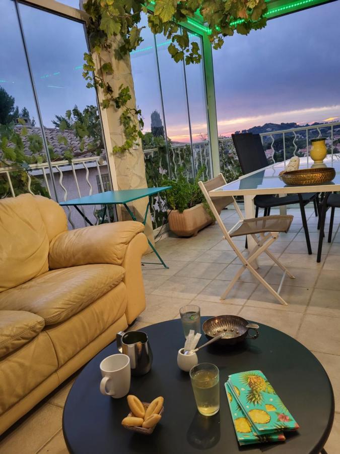 D Hotes Au Coeur Des Oliviers Homestay *